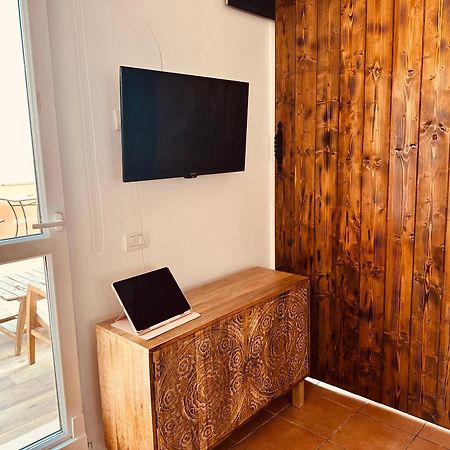 Attico La Terrazza Sul Mare Lägenhet Cagliari Exteriör bild