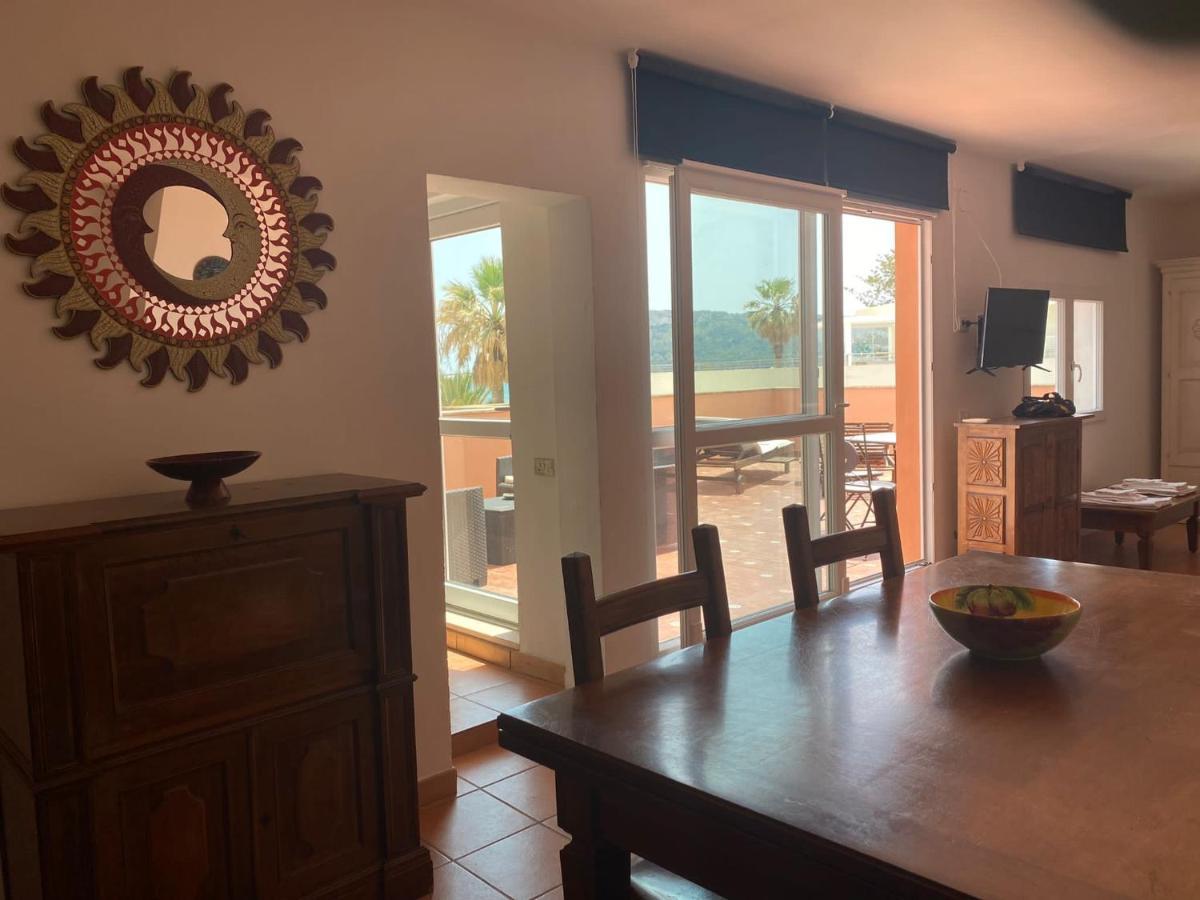 Attico La Terrazza Sul Mare Lägenhet Cagliari Exteriör bild