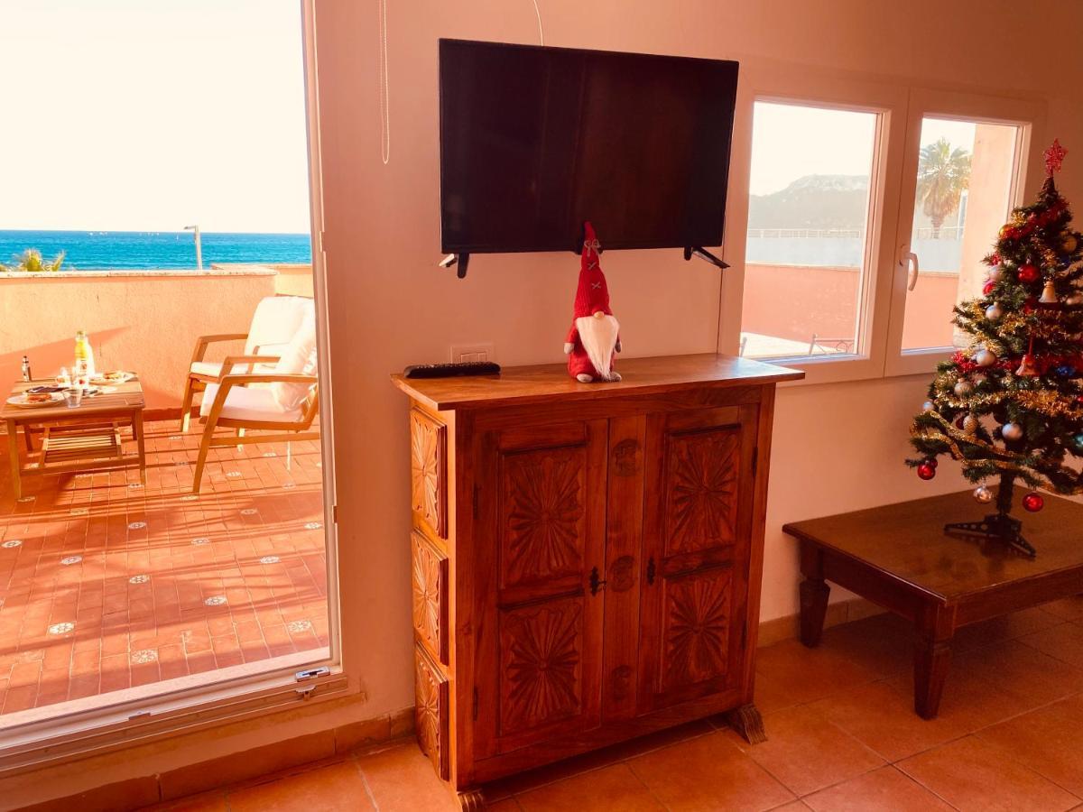 Attico La Terrazza Sul Mare Lägenhet Cagliari Exteriör bild