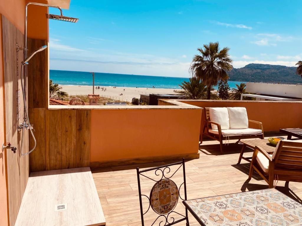 Attico La Terrazza Sul Mare Lägenhet Cagliari Exteriör bild