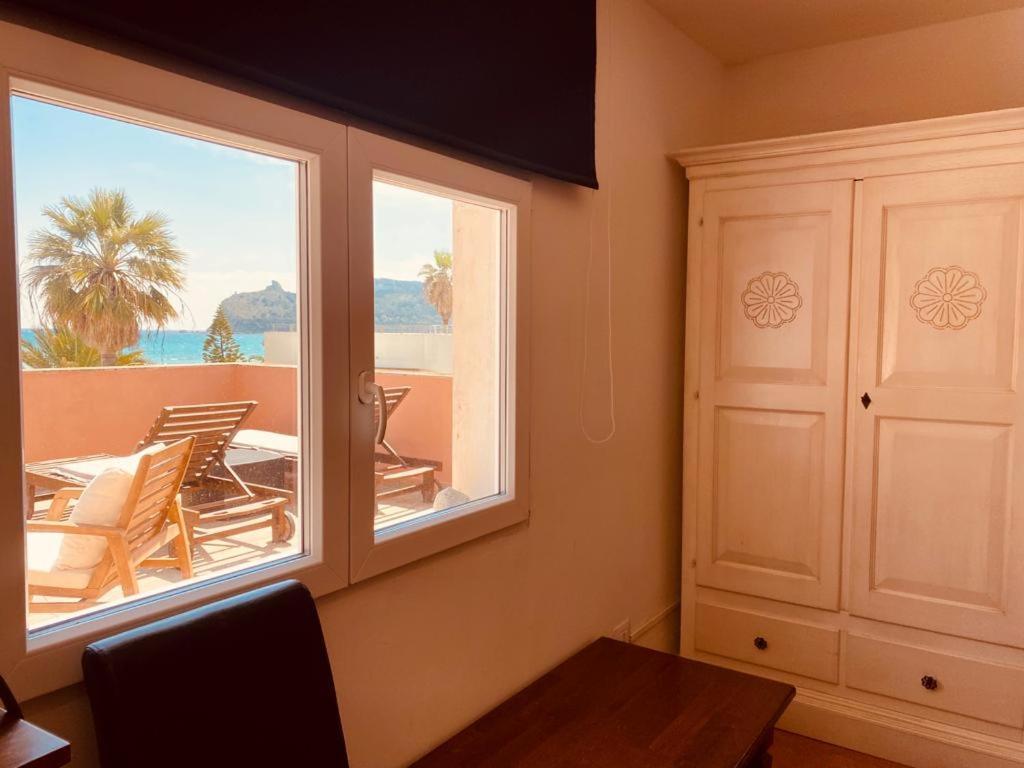 Attico La Terrazza Sul Mare Lägenhet Cagliari Exteriör bild