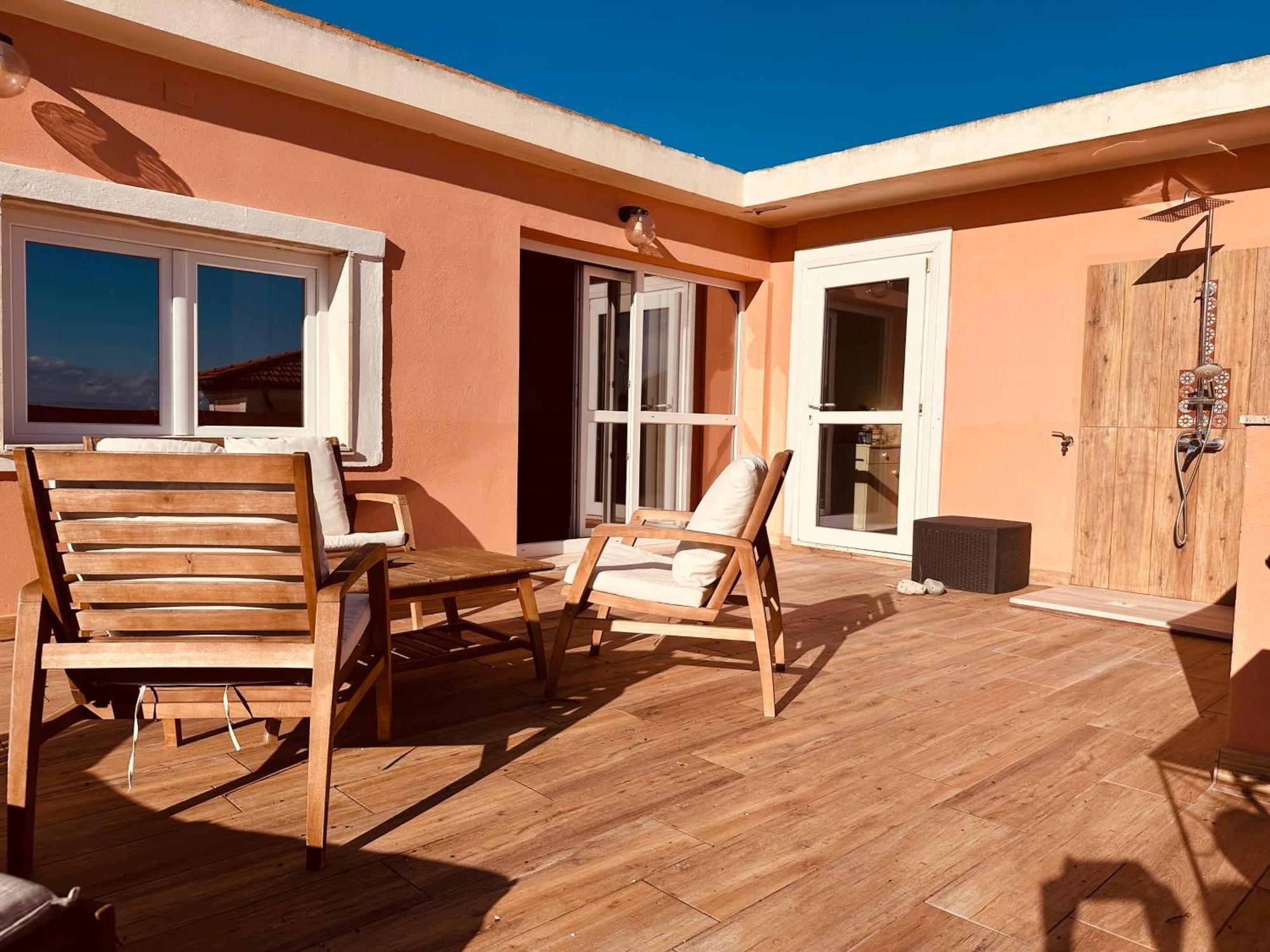 Attico La Terrazza Sul Mare Lägenhet Cagliari Exteriör bild